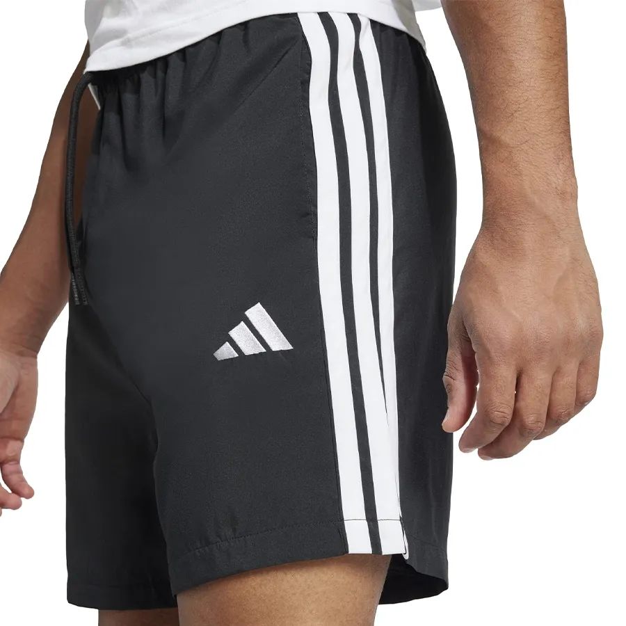 Imagen 4 de 5 de adidas Shorts  3 Stripes Chelsea-NEGRO/BLANCO