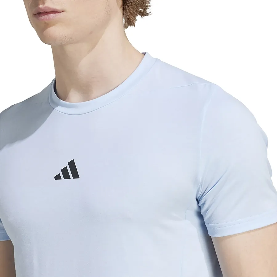 Imagen 3 de 5 de Remera adidas de entrenamiento  D4T Tee-CELESTE