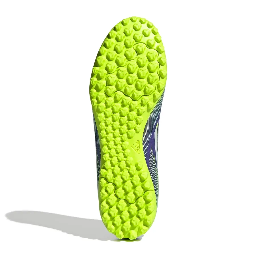 Imagen 4 de 7 de Botines adidas F50 Club Tf-PURPURA/VERDE FLUOR