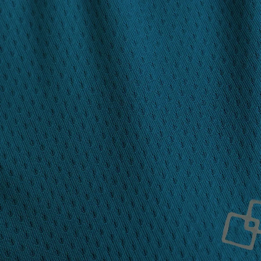 Imagen 3 de 4 de Musculosa Kamp Ultrarun con Recortes Laterales 25-AZUL