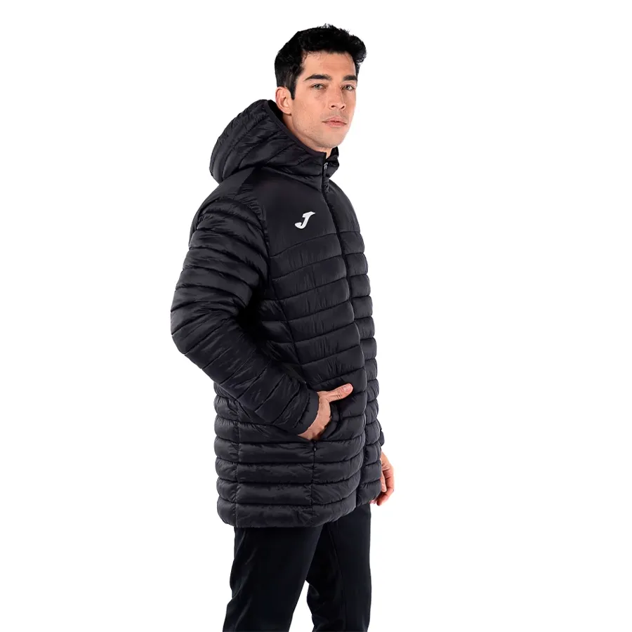 Imagen 1 de 4 de Campera Joma Urban-V 100-NEGRO