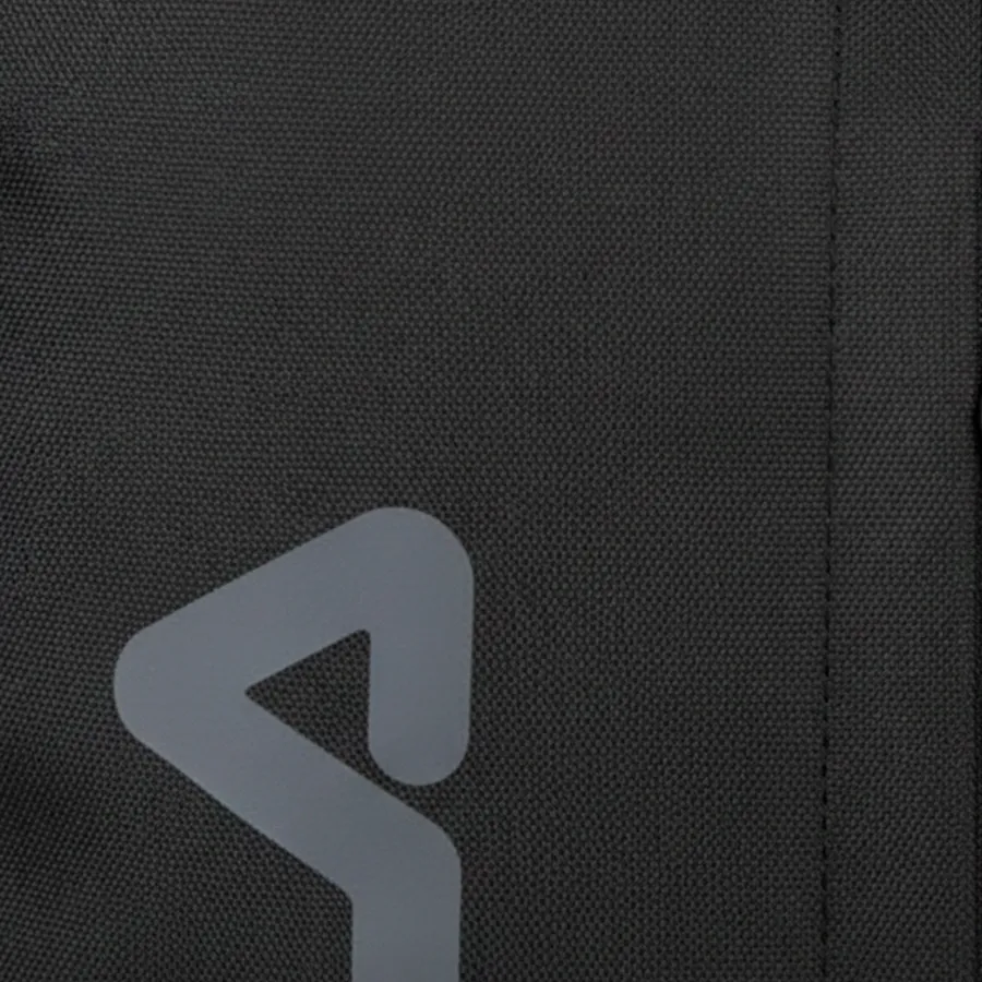 Imagen 2 de 3 de Mochila Basic Letter-NEGRO