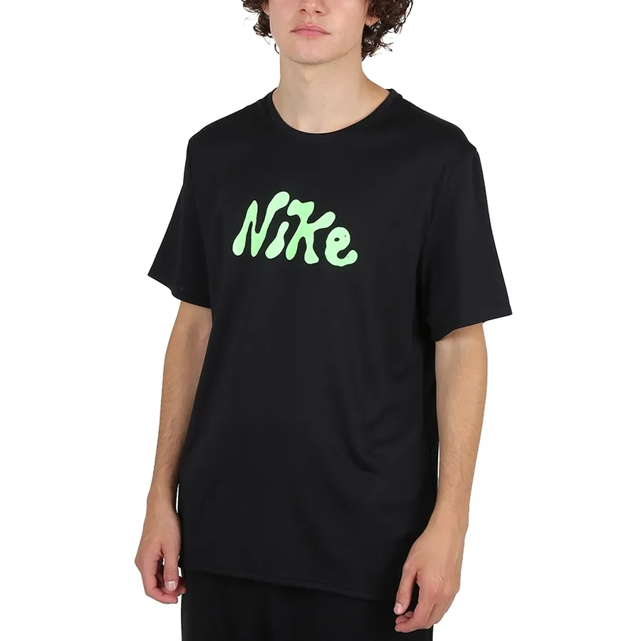 Imagen 0 de 3 de Remera Nike Dri-fit Uv Miler Studio '72-NEGRO/LIMA