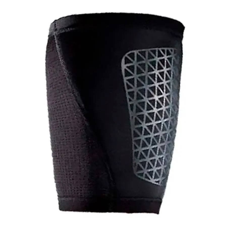 Imagen 0 de 3 de Rodillera Nike Pro Hyperstrong Thight Sleeve-NEGRO