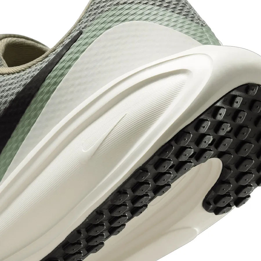 Imagen 6 de 7 de Zapatillas Nike Revolution 8-OLIVA/NEGRO
