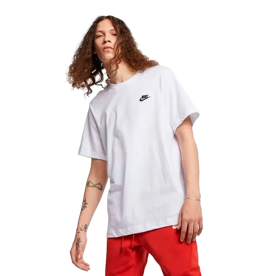 Imagen 0 de 2 de Remera Nike Sportswear Club-BLANCO