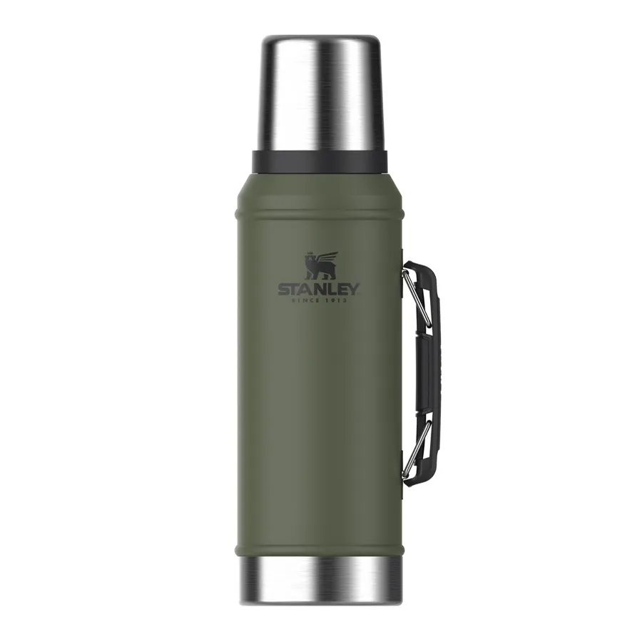 Imagen 0 de 3 de Termo Stanley Clasico Con Manija Y Tapon Cebador 950 ml-OLIVA/PLATA