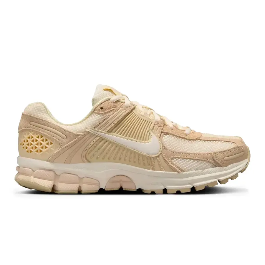 Imagen 0 de 8 de Zapatillas Nike Vomero 5-BEIGE/BLANCO