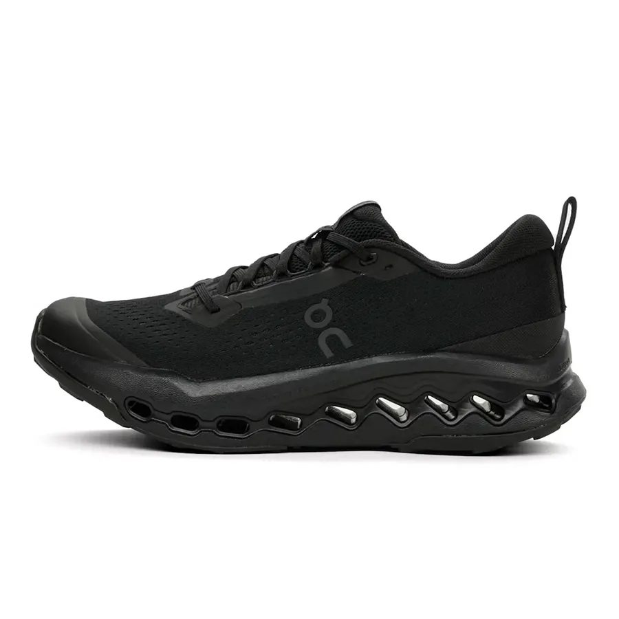 Imagen 2 de 5 de Zapatillas On Cloudsurfer Trail 2-NEGRO