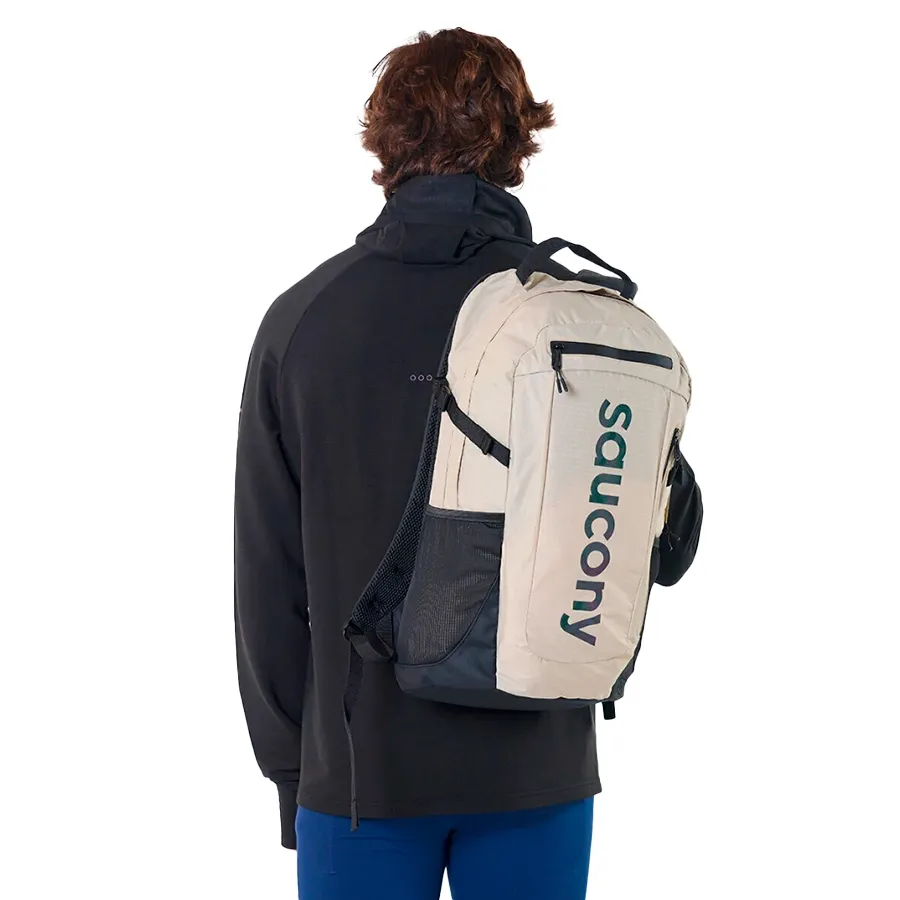 Imagen 0 de 4 de Mochila Saucony Peregrine 25Lt-NATURAL