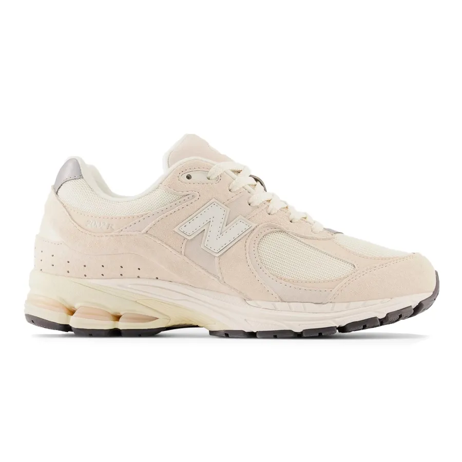 Imagen 0 de 5 de Zapatillas New Balance 2002R-CRUDO/NATURAL