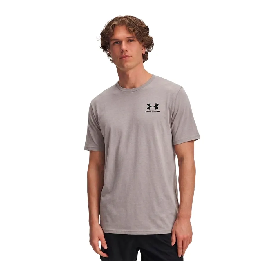 Imagen 0 de 3 de Remera Under Armour Sportstyle Left Chest-GRIS