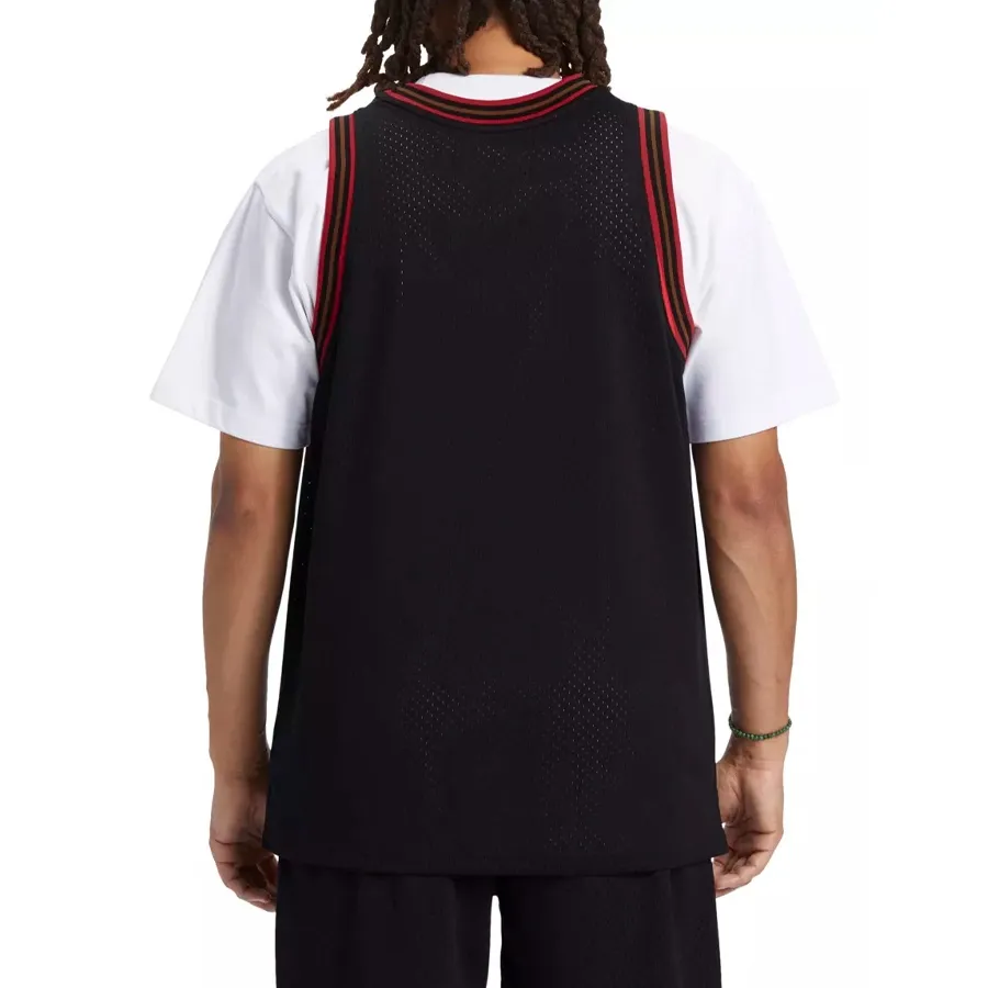 Imagen 1 de 6 de Musculosa Dc Starz 94-NEGRO/ROJO
