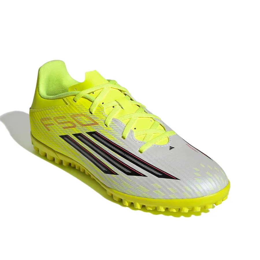 Imagen 1 de 7 de Botines adidas F50 Club Tf-AMARILLO FLUOR/PLATA