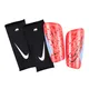 canilleras-nike-mercurial-lite-superlock-CORAL FLUOR/NEGRO