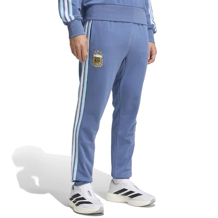 Imagen 0 de 5 de Pantalón adidas con adn de argentina-AZUL