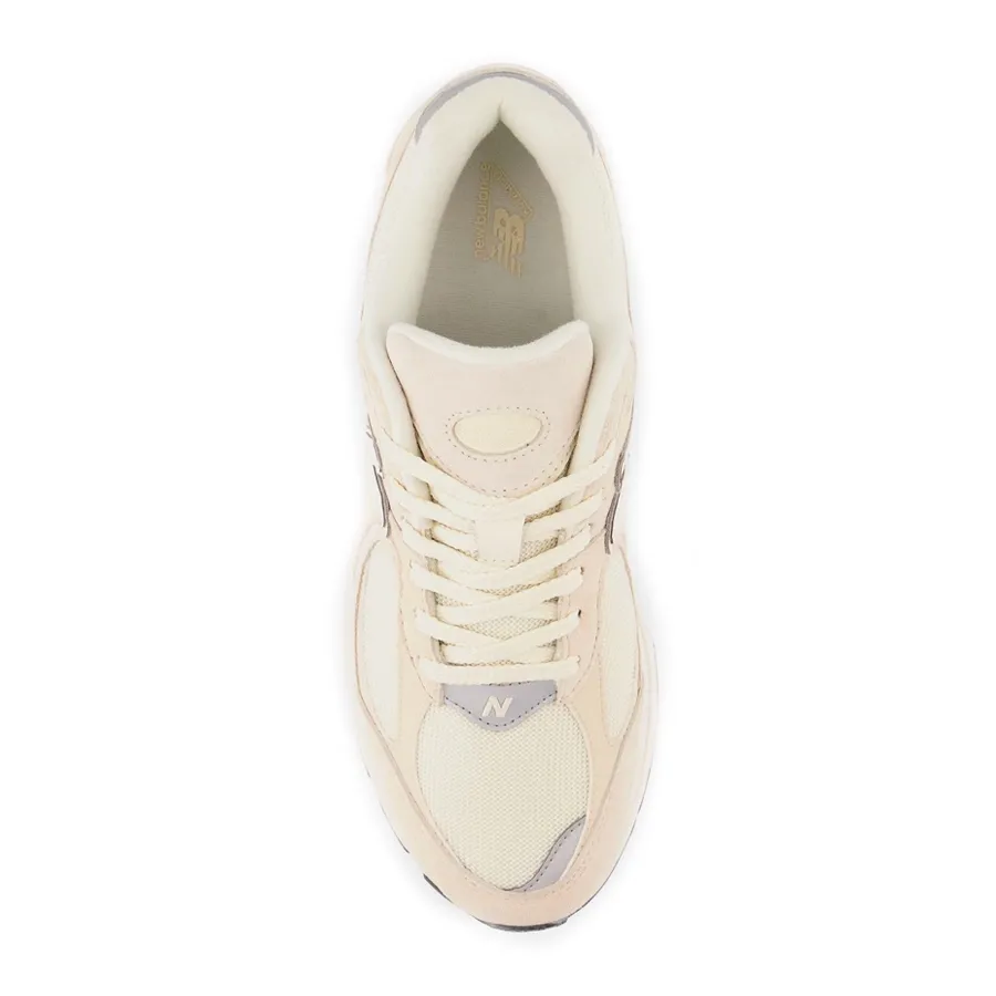 Imagen 3 de 5 de Zapatillas New Balance 2002R-CRUDO/NATURAL