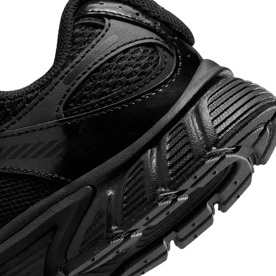 Imagen 7 de 8 de Zapatillas Nike V5 Rnr-NEGRO