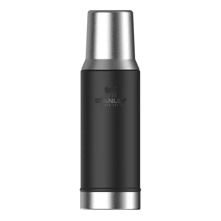 Imagen 0 de 4 de Termo Stanley Classic 800Ml-NEGRO/PLATA