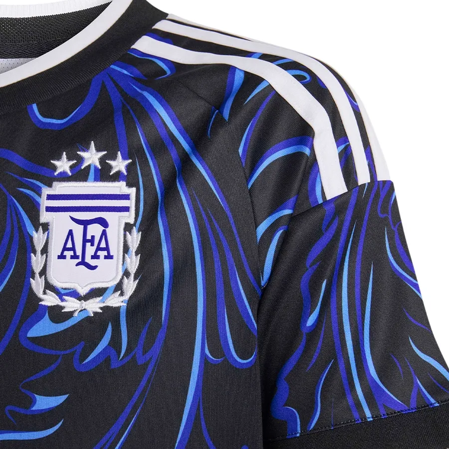 Imagen 2 de 5 de Camiseta adidas originals Alternativa Seleccion Argentina 26-NEGRO/AZUL/CELESTE
