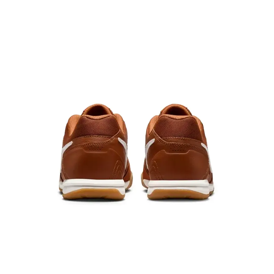 Imagen 5 de 8 de Botines Nike Gato In-CAMEL