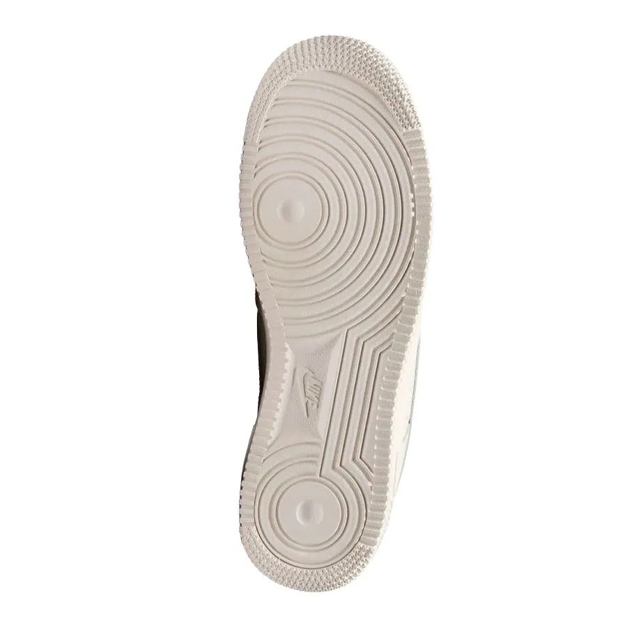 Imagen 4 de 8 de Zapatillas Nike Air Force 1 07 Essential-BLANCO