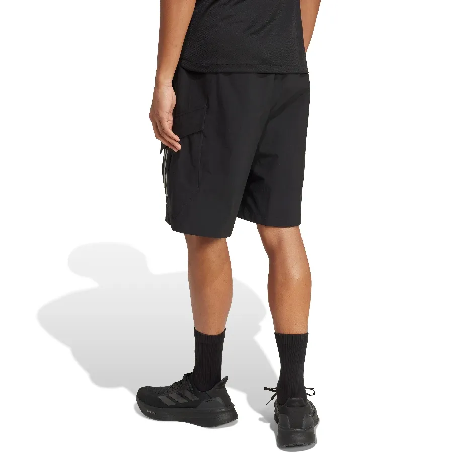 Imagen 2 de 5 de Pantalón adidas Shorts Mercedes - AMG PETRONAS F1 Team-NEGRO