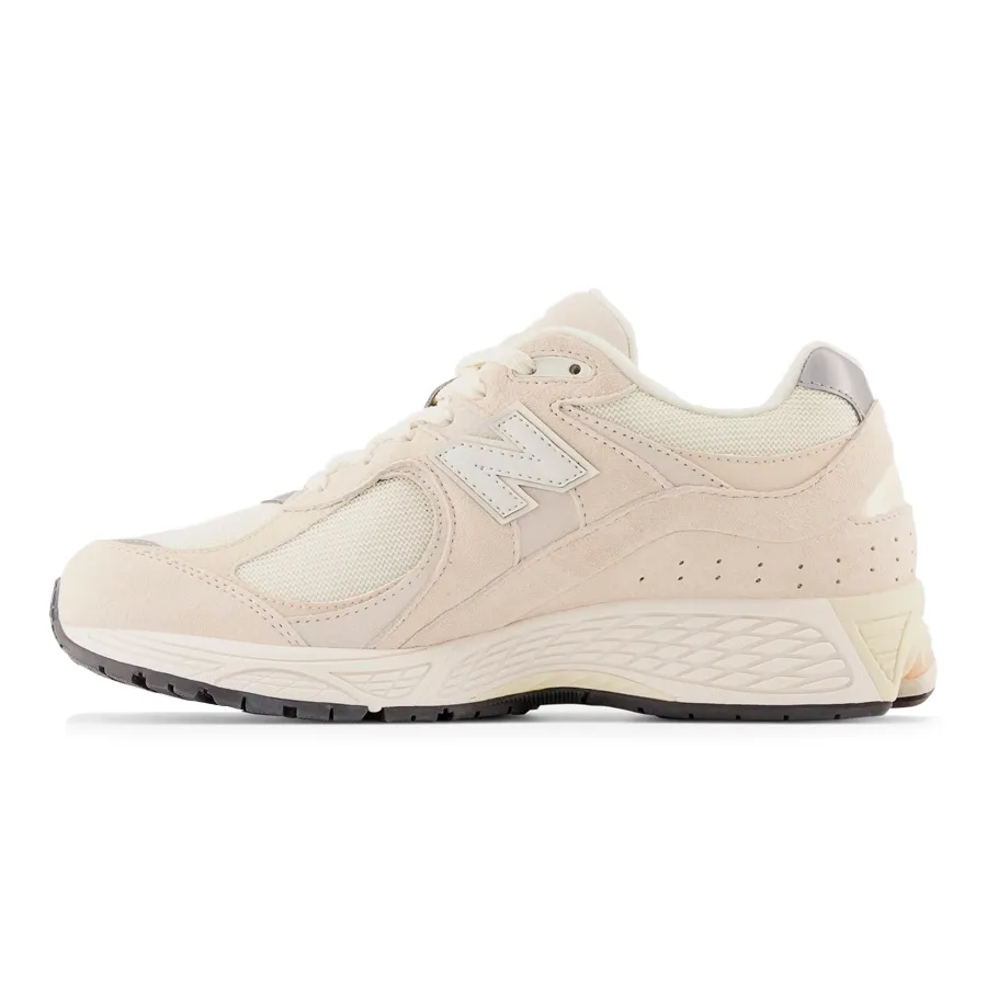Imagen 2 de 5 de Zapatillas New Balance 2002R-CRUDO/NATURAL